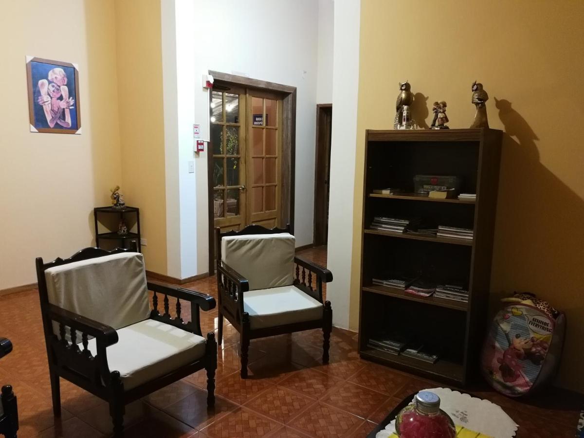 Chapelet Hostal Tababela Exterior photo